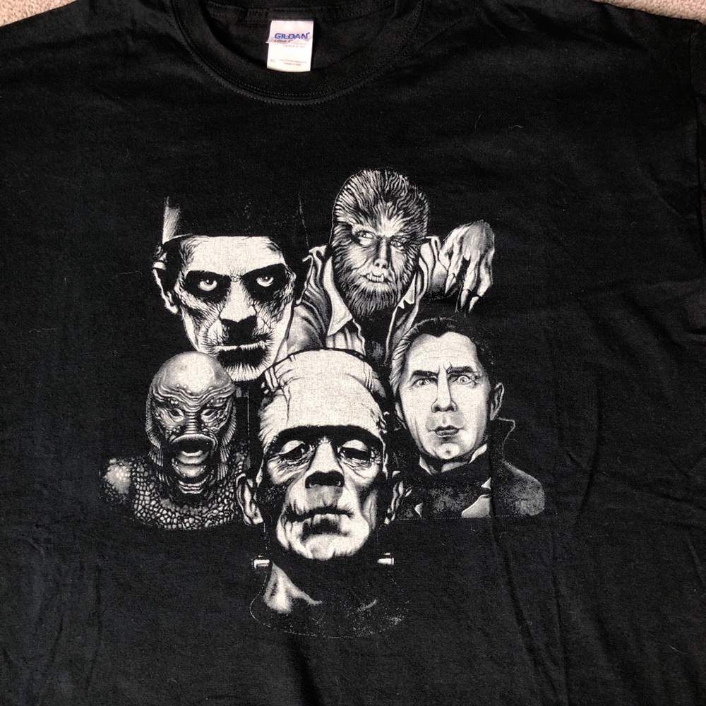 Universal Monsters - Black Shirt.  Xl